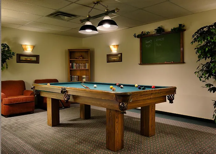 Royal Scot Hotel & Suites